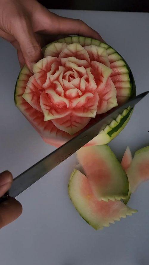 吃瓜谁家大红网红,揭秘吃瓜群众心中的大红网红