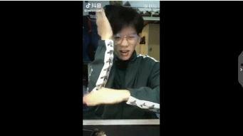 吃瓜的抖音网红是谁啊视频,她是如何成为热门话题的？